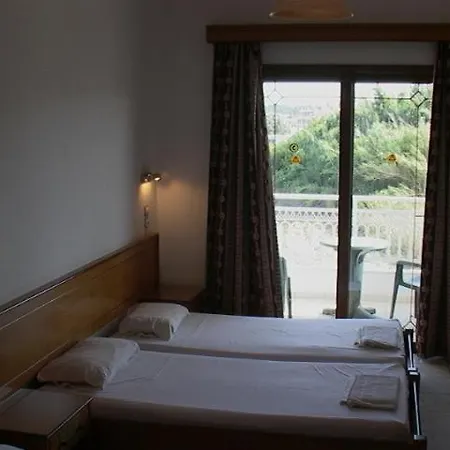 Grecian Fantasia 3* Φαληράκι