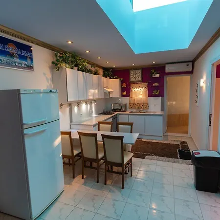 Grecian Fantasia 리조트 팔리라키